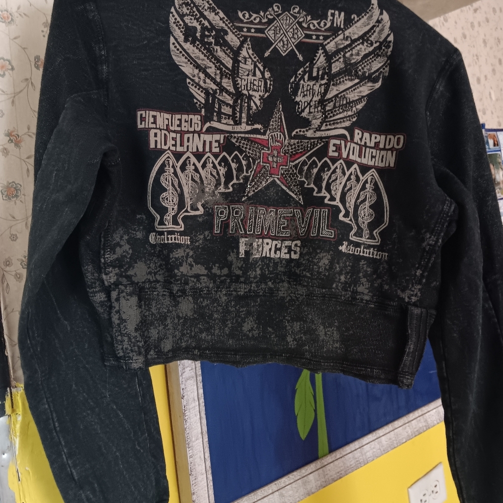 PRIMEVIL Vintage Y2K Cropped Zip Front Jacket with Winged Star Patch. L